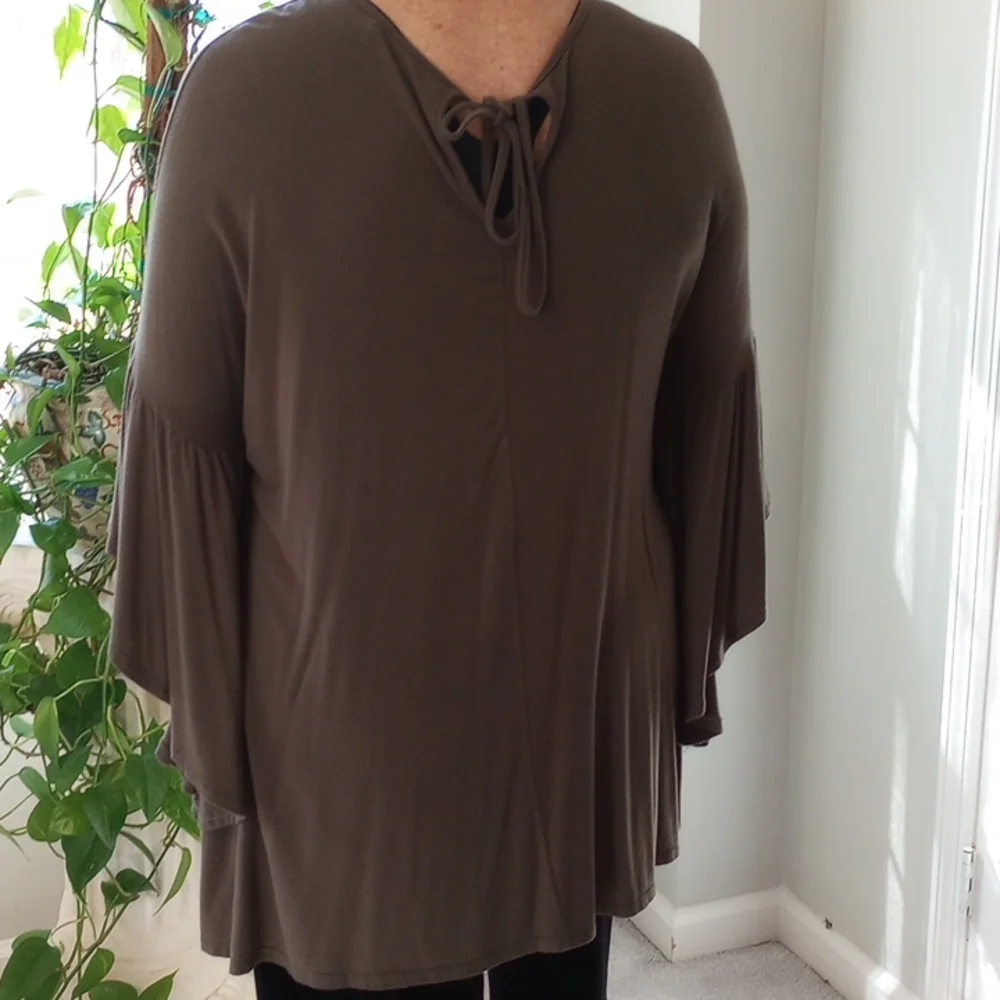 Boutique Tunic - Picture 4 of 4